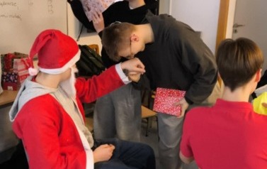 9873f66f-2d88-46de-9f8d-bca26d847a3d